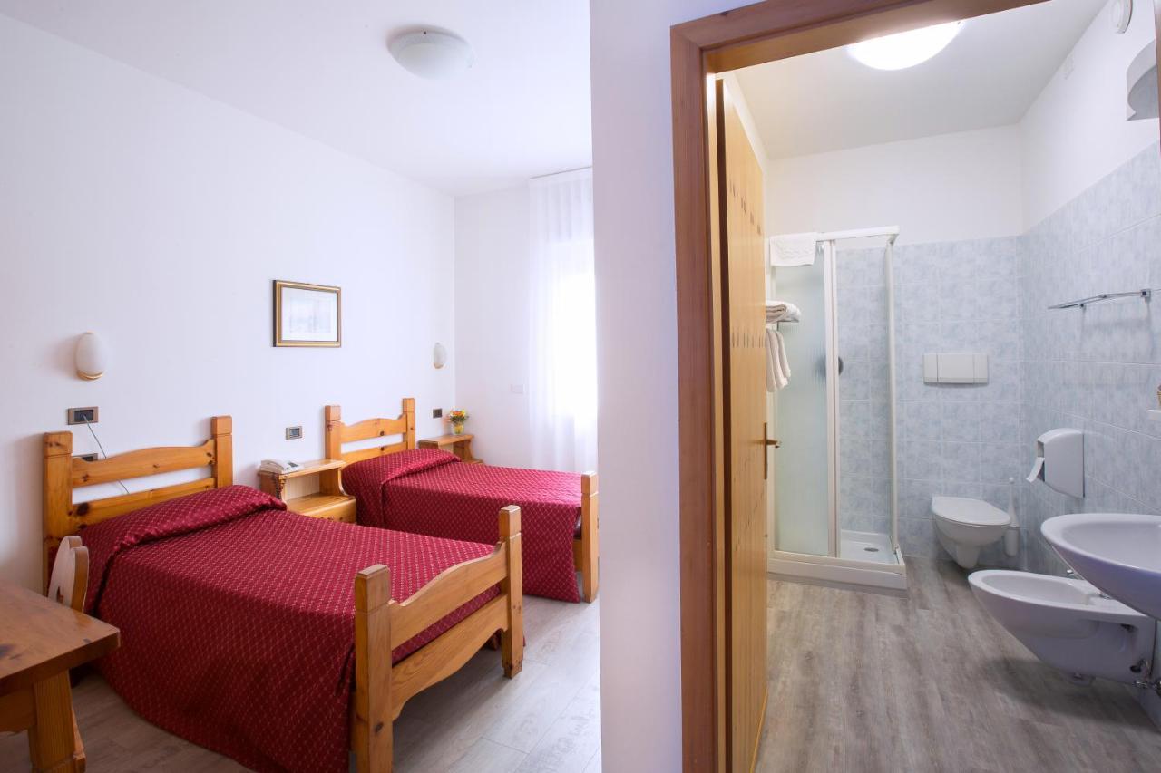 Hotel Ristorante Alla Nave Lavis Esterno foto