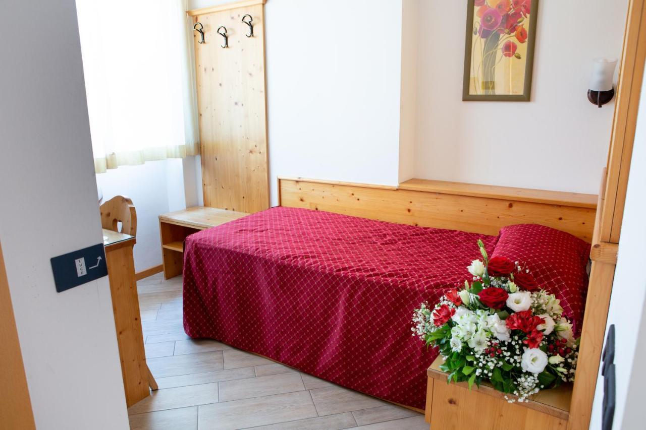 Hotel Ristorante Alla Nave Lavis Esterno foto
