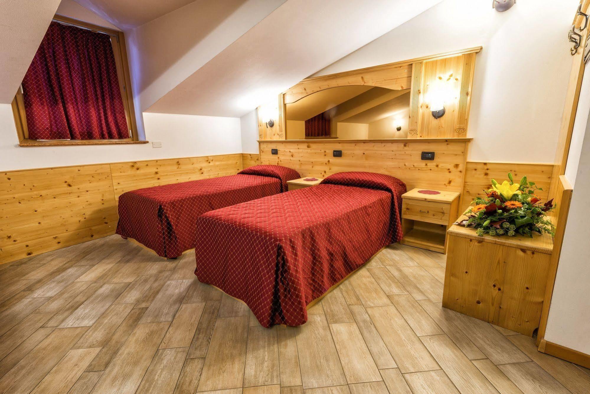 Hotel Ristorante Alla Nave Lavis Esterno foto