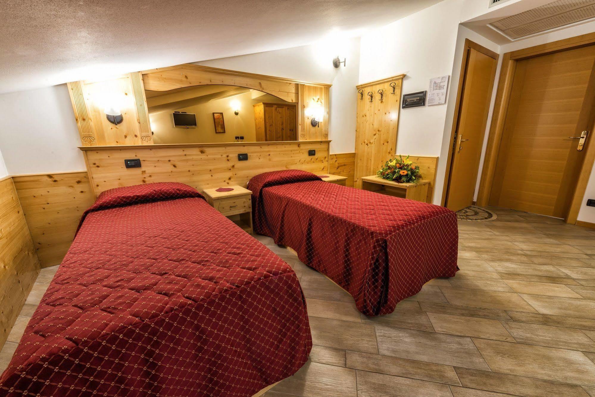 Hotel Ristorante Alla Nave Lavis Esterno foto