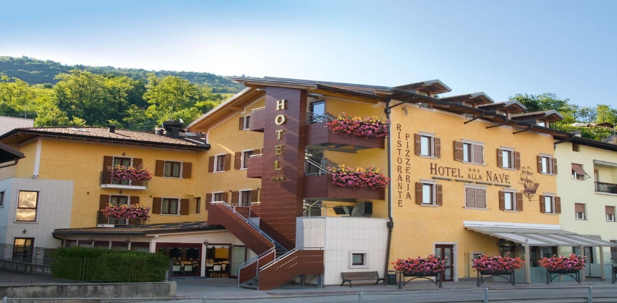 Hotel Ristorante Alla Nave Lavis Esterno foto